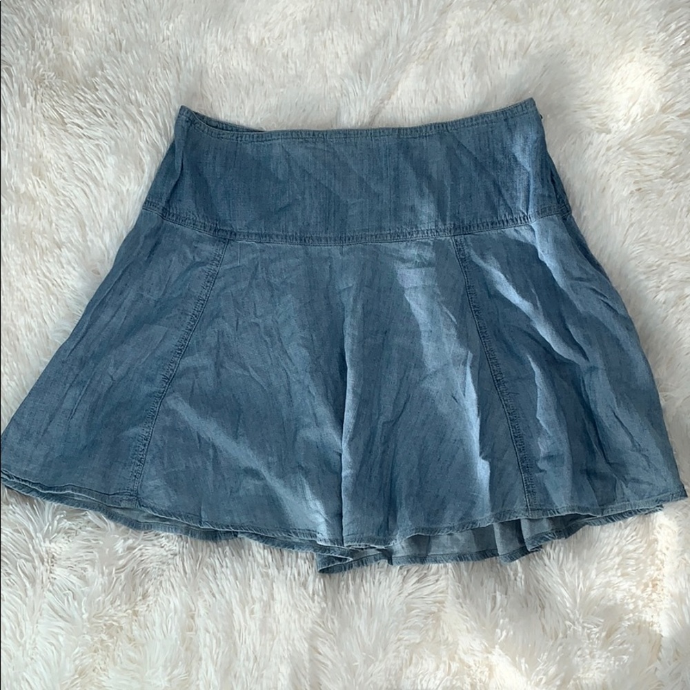 🛍2/$10. Hollister lightweight jean skirt